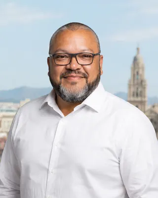 Retrato de Jesús Rodríguez, posicionamiento, en Agloob
