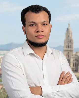 Retrato de Yorgels Aguirre, responsable de marketing, en Agloob